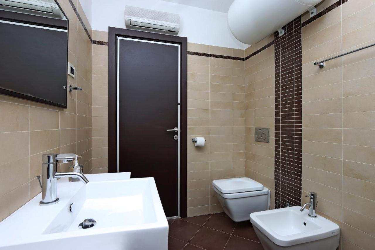 וולוסקו Starry Night - Smart Tv, Extra Big Bed, Big Bathtub, Private Parking, Sea View, Wifi, 2Bedrooms מראה חיצוני תמונה
